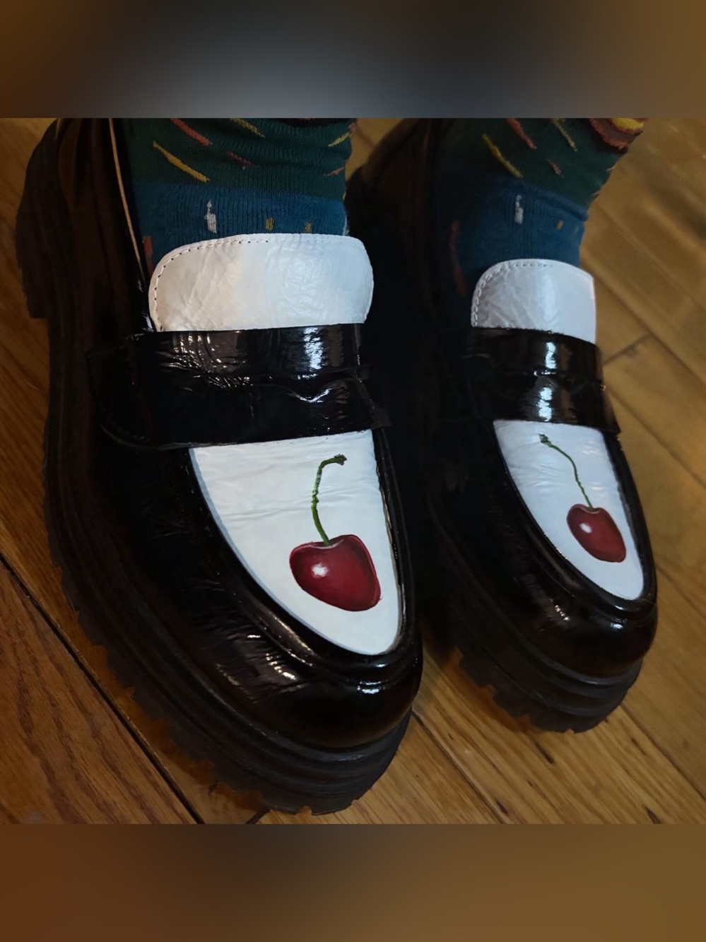 Mooz Cherry platform hand painted cherry Patent Loafers EU 40